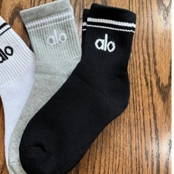 Alo Throwback socks 2 pairs brand new - Picture 1 of 2